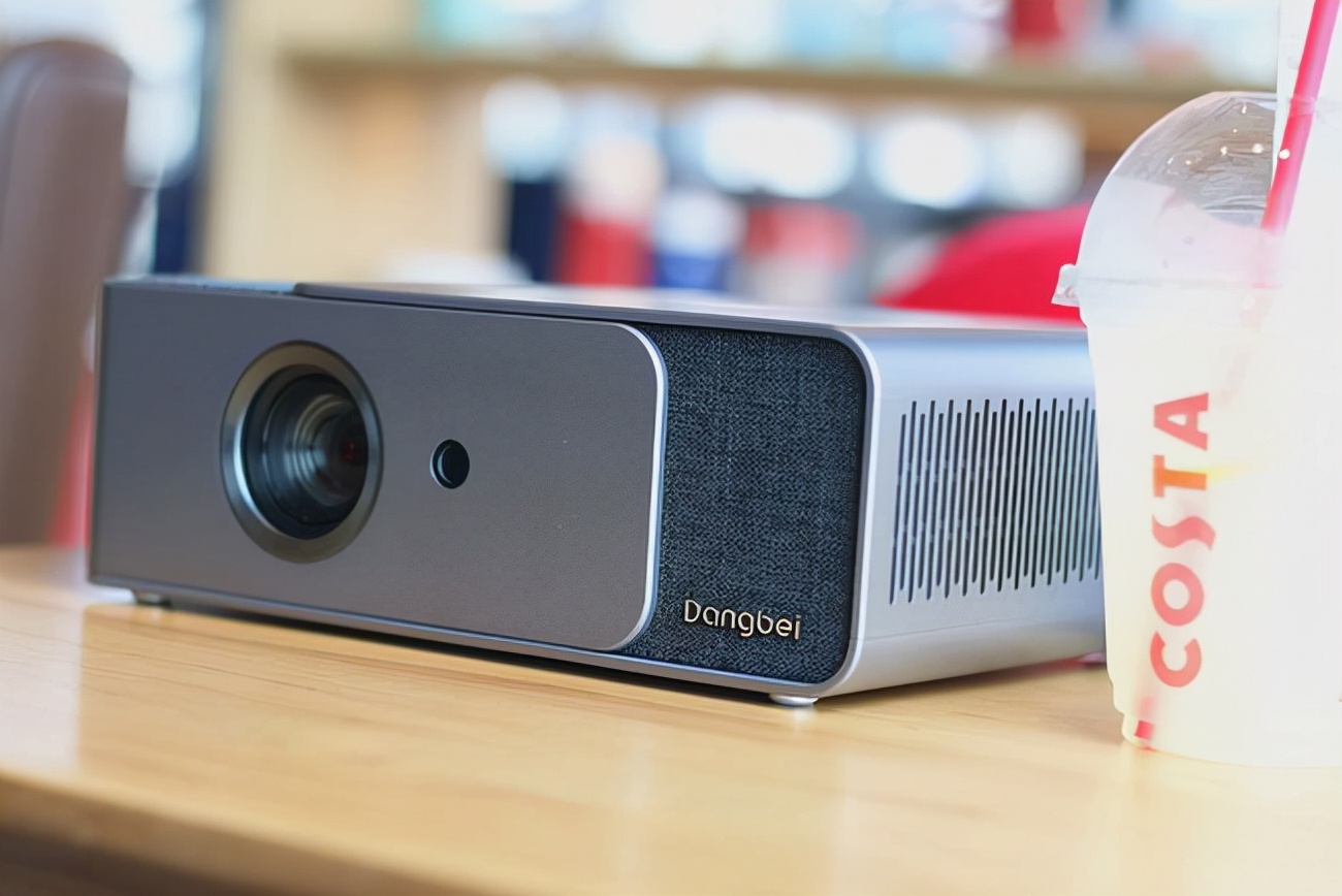 How to watch live TV on Dangbei projector, it can be easily solved