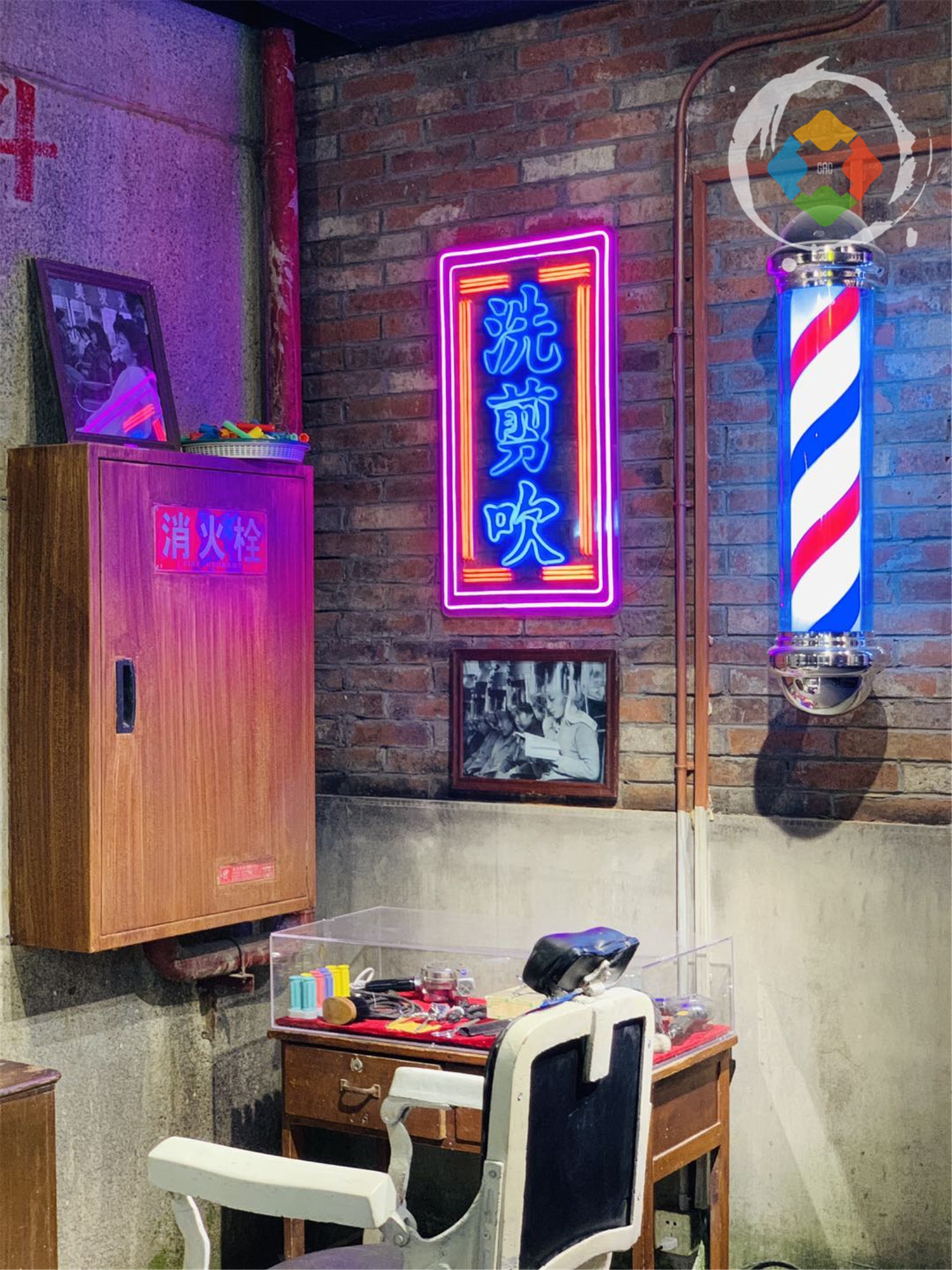 洪崖洞收费区域开放，29元回到80年代的重庆，你会去打卡吗？