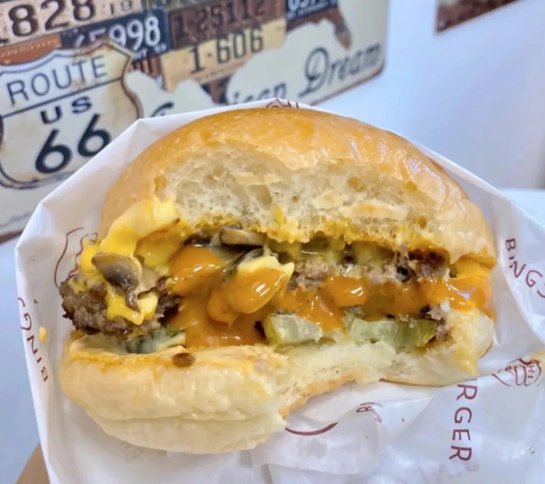 Shenzhen exceeds 5 times this inn of beautiful type hamburger, hamburger is not built to biscuit greatly