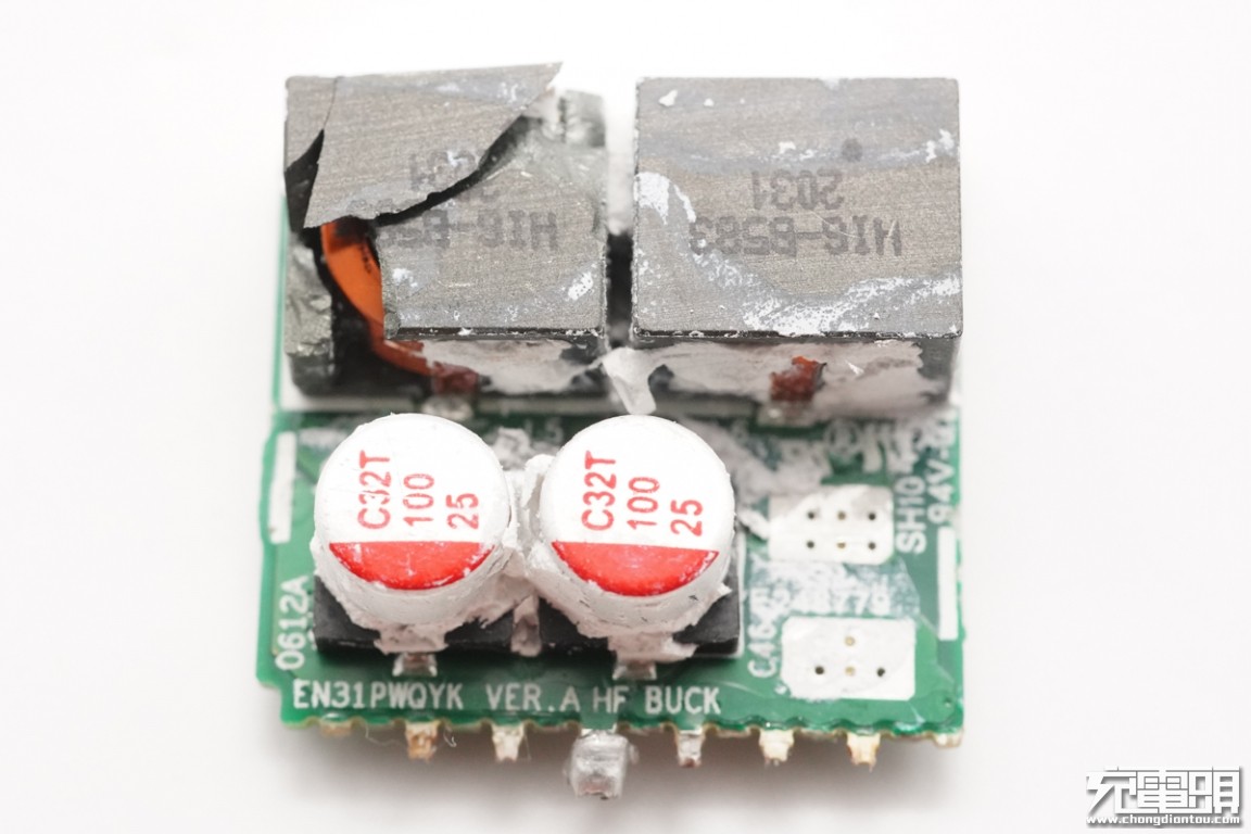 华为65W氮化镓快充充电器深度拆解，华为用户最好的充电器来了