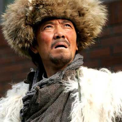 李幼斌再扮“李云龙”，却模样大变：体面老去