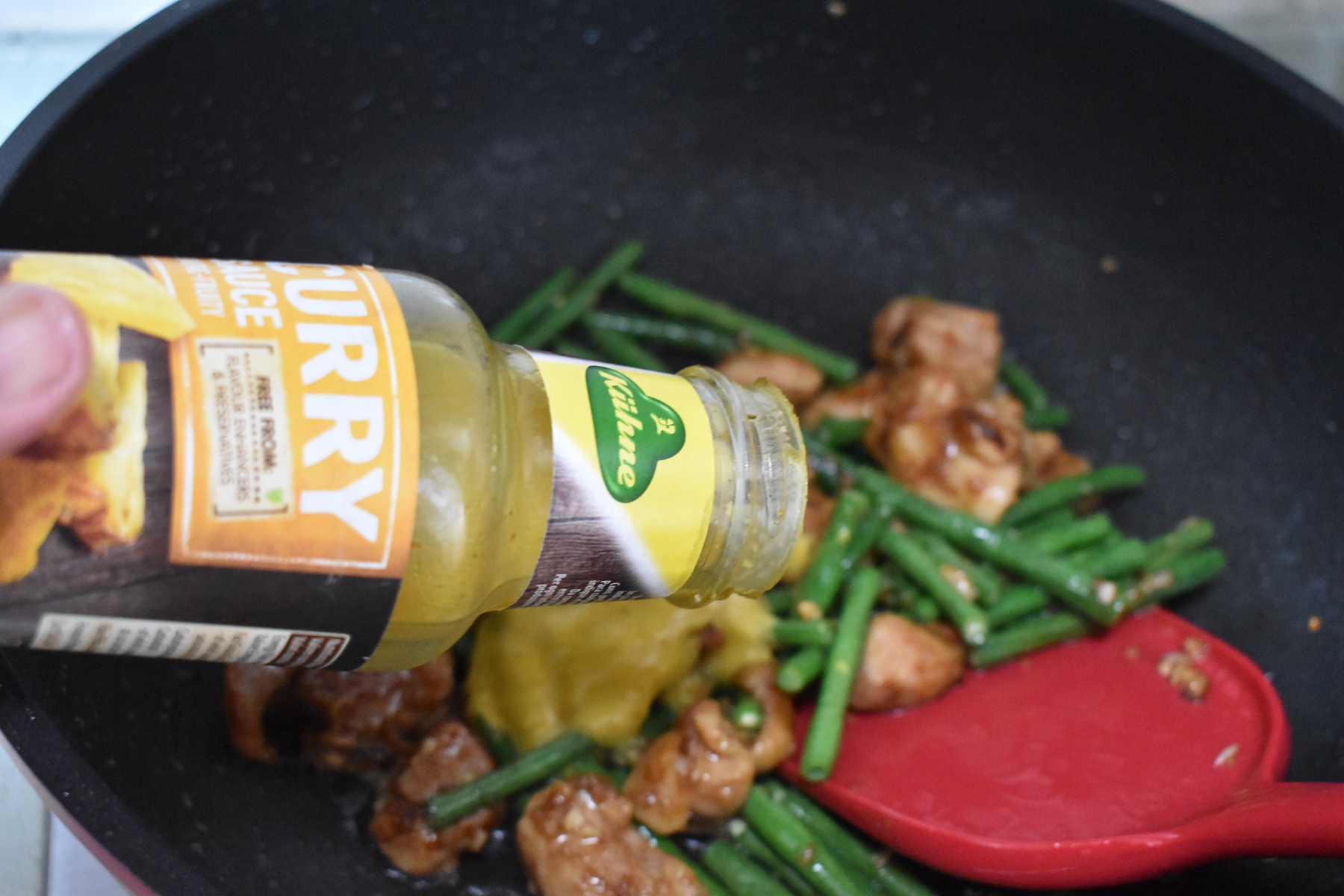 夏天少吃羊肉多吃它，搭配当季蔬菜简单炒一下，营养味美又下饭