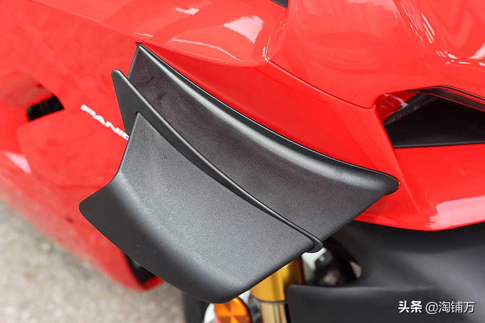 “翅膀加身”提升巨大 杜卡迪Panigale V4 S 2020款实拍