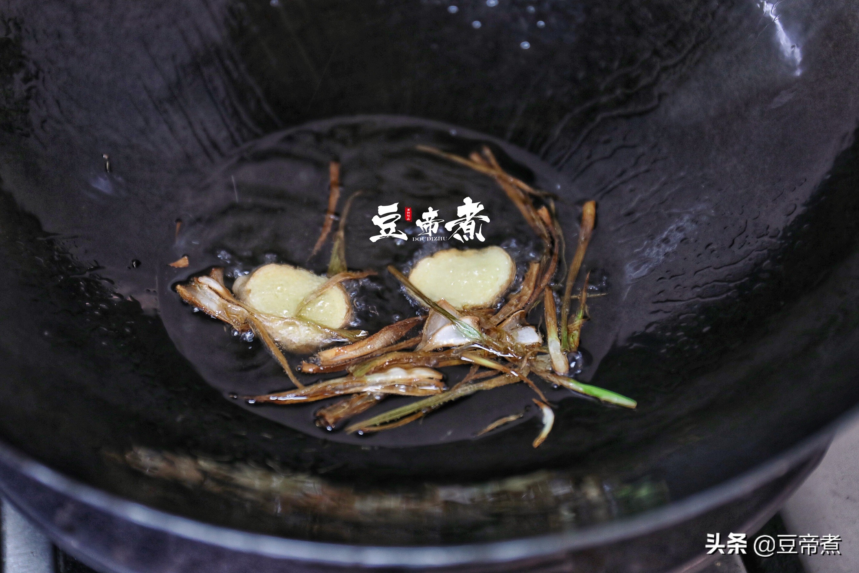 奥运射击金牌冠军杨倩，夺冠后称最想吃妈妈做的“油焖大虾”