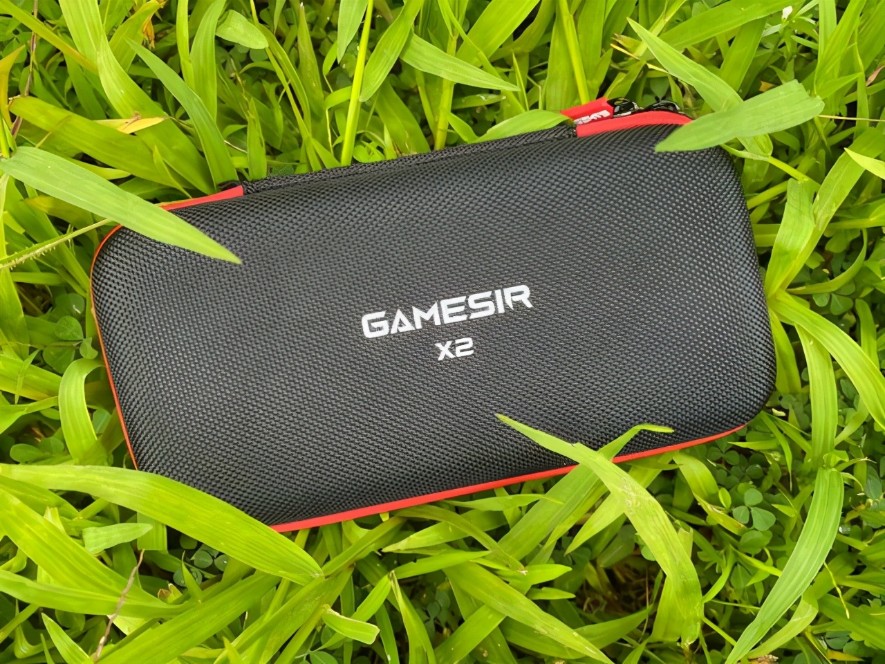 盖世小鸡GamesirX2游戏手柄测评：物理开关，上分神器