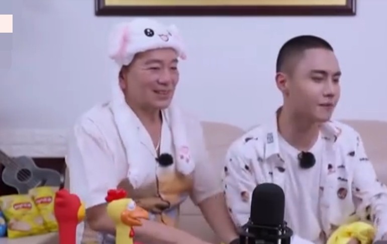 潘长江张晨光罕见同框，却叫不出对方的名字？张晨光直呼：潘金莲