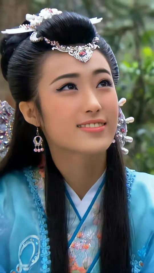 Liu Yuting, the most beautiful costume - iNEWS