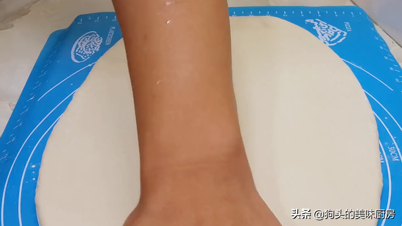 這零食我連吃了三天，一口一個，比麵包還好吃，太香了