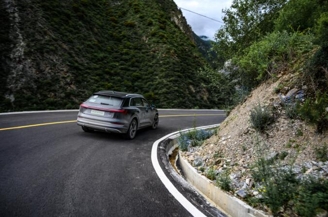 这台电车，比奔驰S级安静，开起来比燃油车还爽