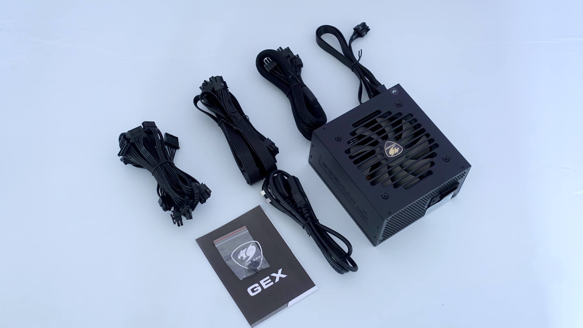 骨伽GEX 850W：风扇智能转停，电压稳定