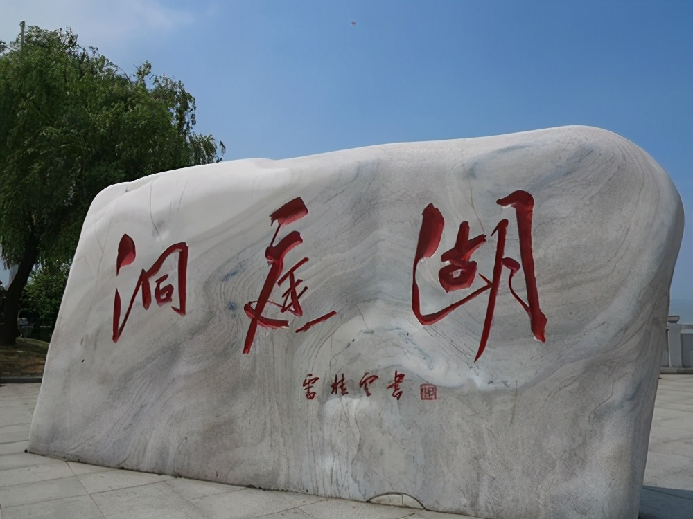 同一地点写诗，杜甫1首拿下唐诗第一称号，李白8首却难以匹敌-第5张图片-非凡网