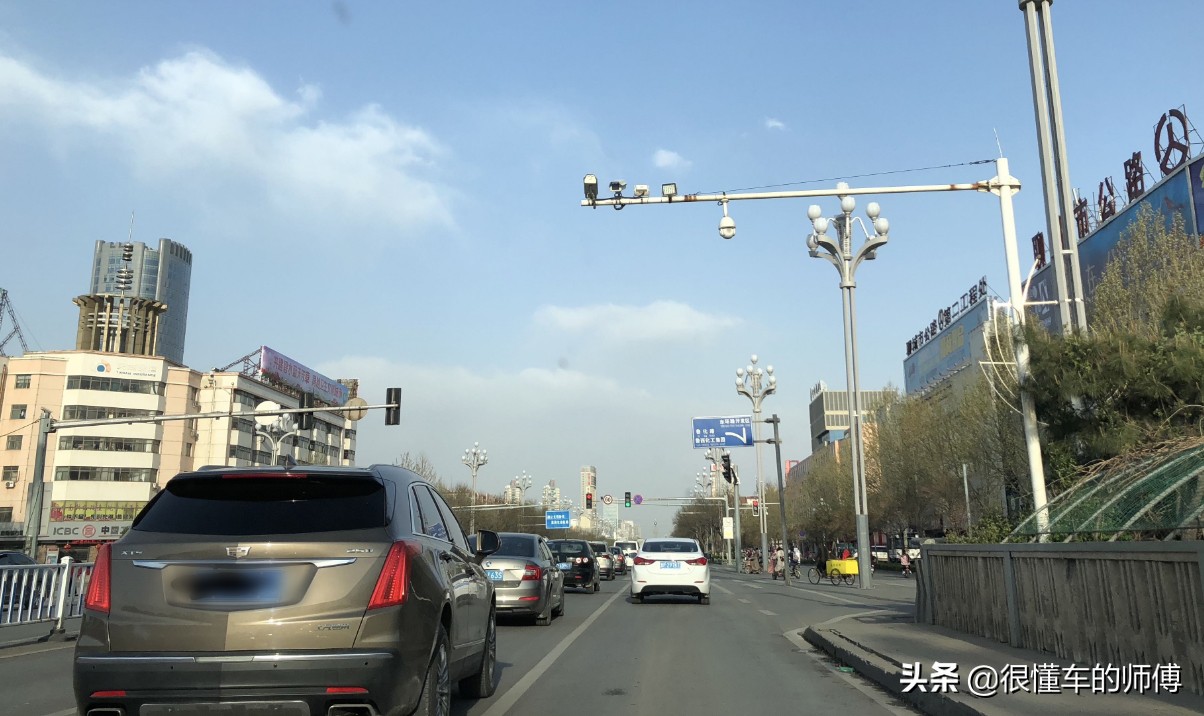 過車就閃的攝像頭拍什么違章？其實很簡單，新手司機不要害怕