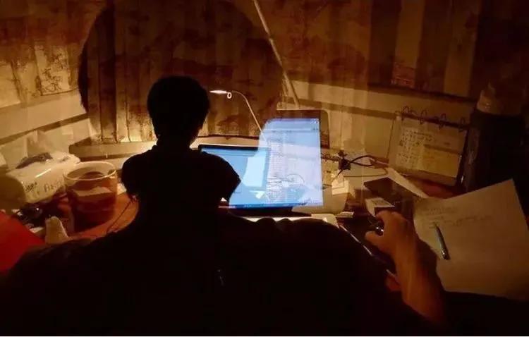 經常熬夜到底會有什麼影響？ 幾點睡覺才不算熬夜？ 或許你睡晚了