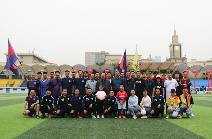 蘭州市第二人民醫(yī)院承辦的甘肅省衛(wèi)生健康委系統(tǒng)第五屆“健康杯”足球聯(lián)賽正式拉開(kāi)帷幕
