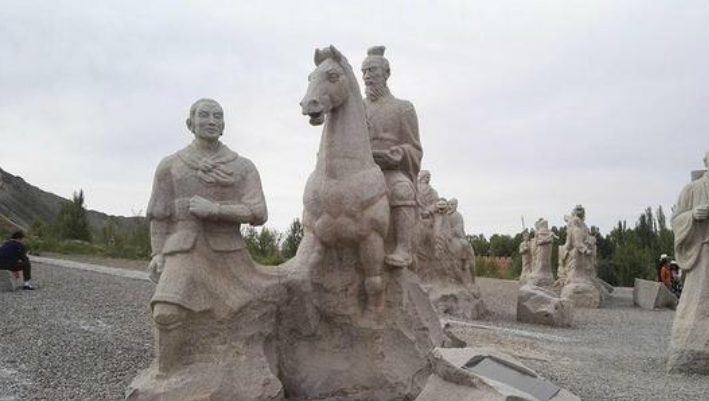 一代文学家班彪，如何于乱世中存活，编写史书