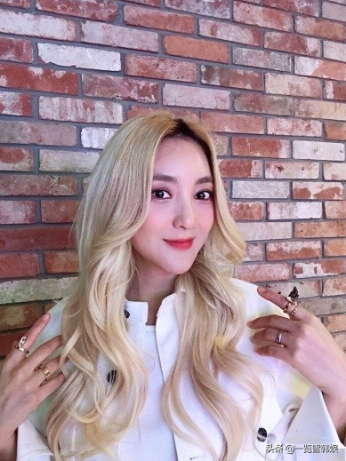 BADA旧照公开被指整容换头 曾与元斌传绯闻 最终