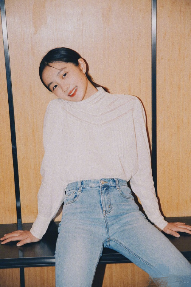 太过分！15岁黄多多被造谣行为不端被开除，校方辟谣、黄磊报警