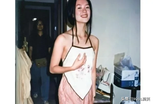 有种“惊艳”是章子怡的旧照，在没有美颜的年