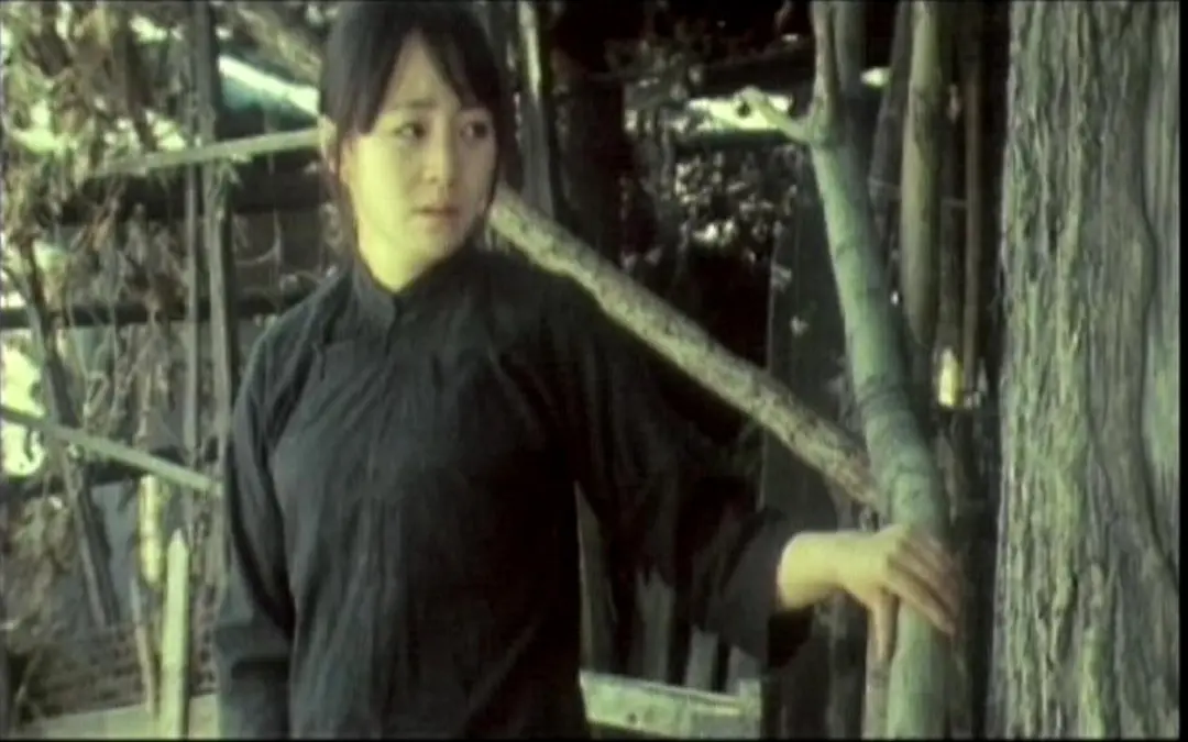 1986年,宋丹丹大尺度出演暗娼,揭开旧时代女性的堕落隐痛