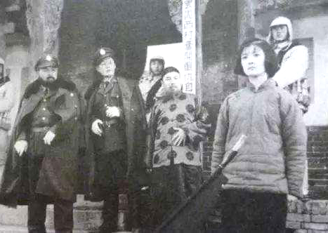 刘胡兰牺牲，一月后359旅5分钟歼灭帮凶215团，叛徒在16年后枪决