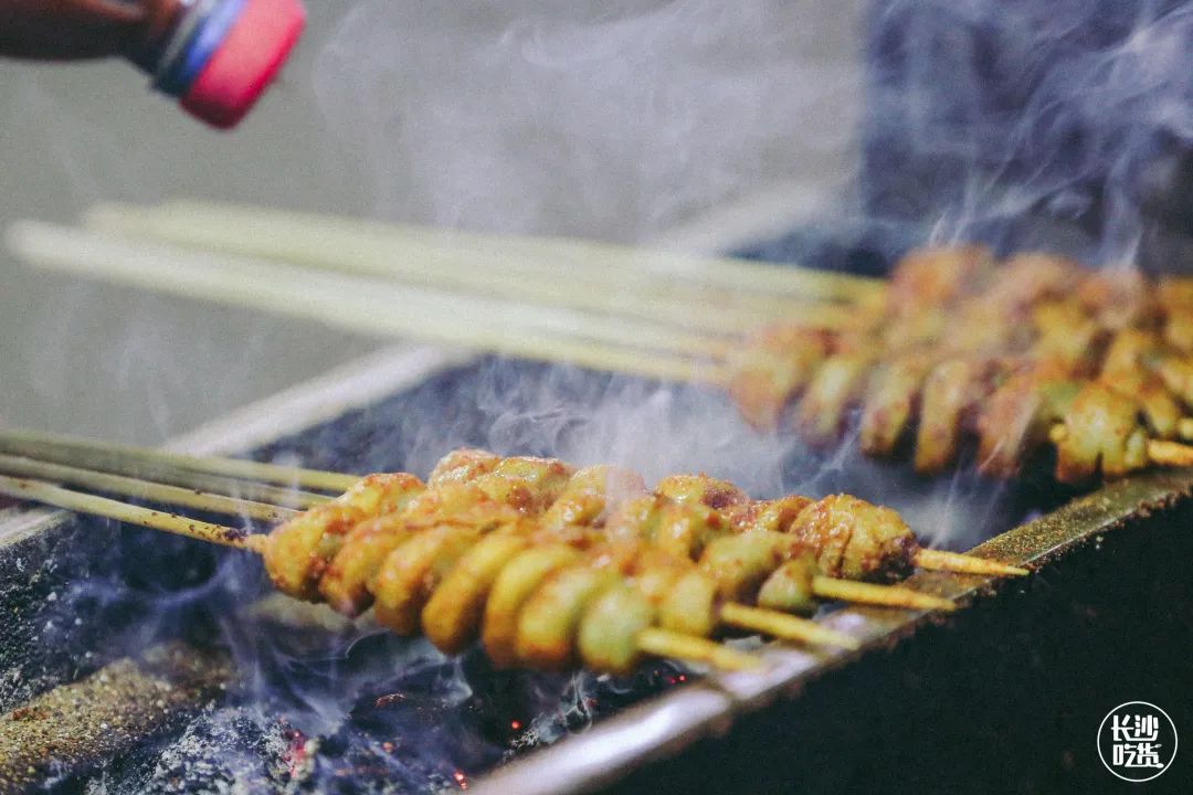 长沙最美劳动者纪实：摆摊商贩高温下的坚守