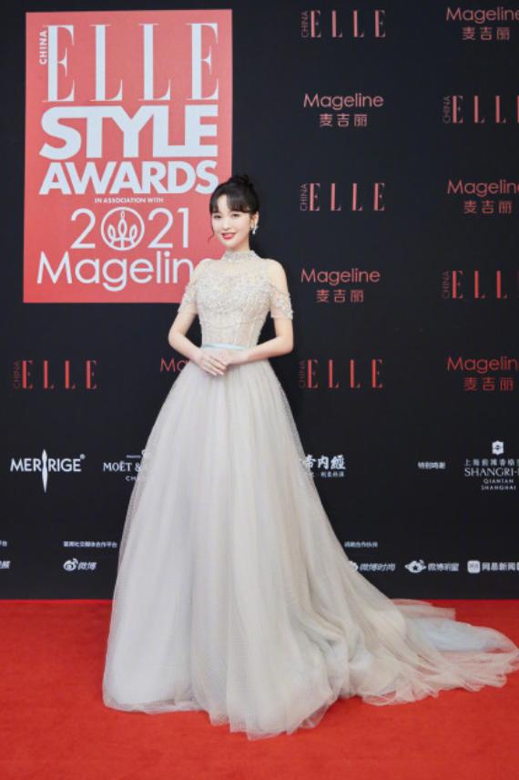 Jin Sha revealed that she asked Huang Shengyi to introduce her ...