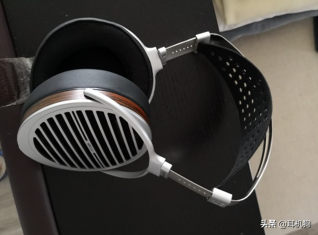 土豪也流汗！世界上很贵很贵的高端发烧耳机，看一下有点辣眼睛！