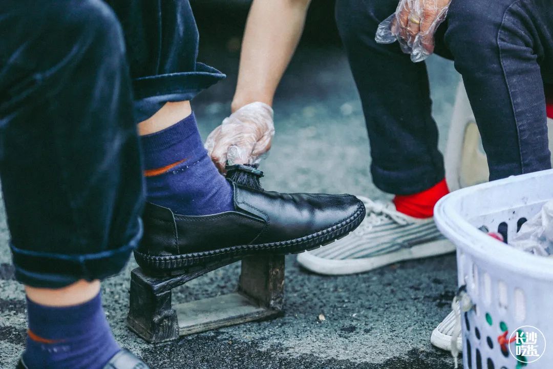 长沙最美劳动者纪实：摆摊商贩高温下的坚守