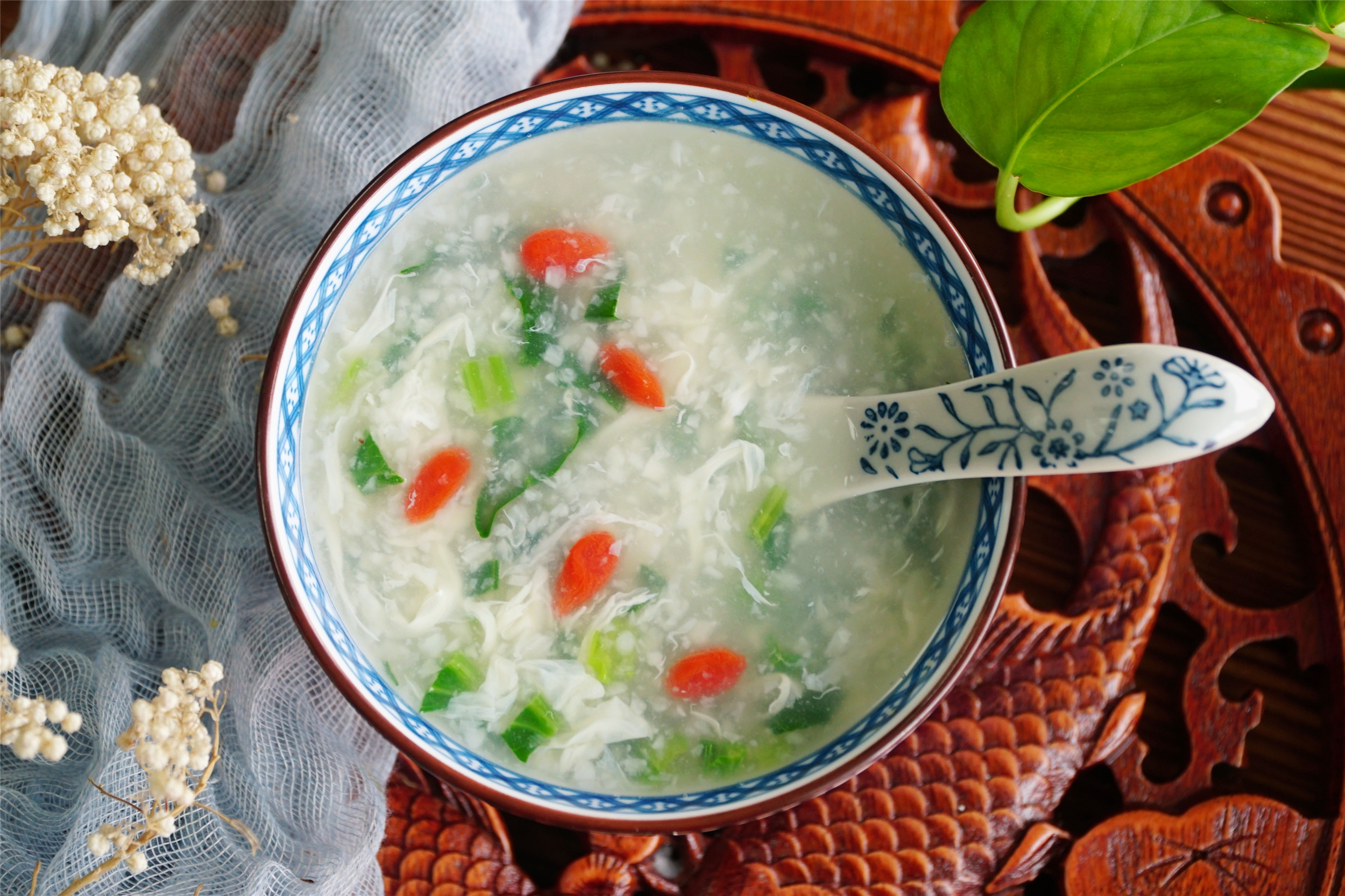 推荐8道适合秋天的汤，有荤有素，合理“贴秋膘”，安稳舒坦入秋