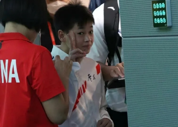 顶流！全红婵热搜阅读量20亿，弄丢的娃娃116分钟找回，太火了