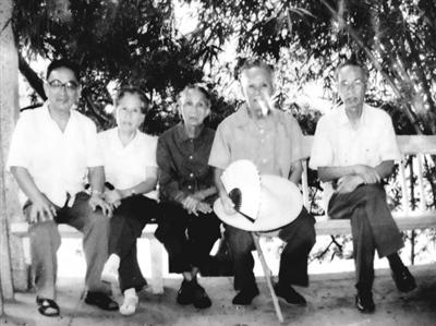 1975年，最后三个国军特级战犯被释放，他们当时