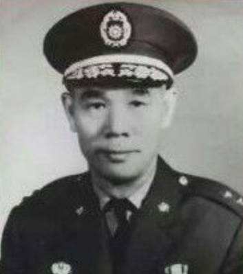 国军这位师长比胡宗南强百倍，我军多次想要除掉他，却活了95岁