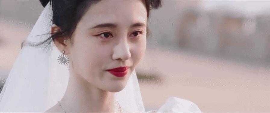 鞠婧祎这张婚纱动图曝光碎了几层滤镜啊，四千年难遇的颜值就这？