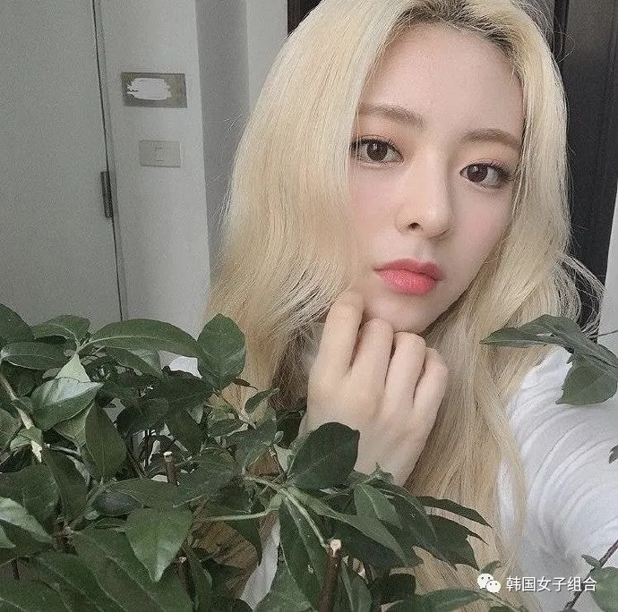 迪士尼公主般的外貌,完全是女神本人的这位女团爱豆