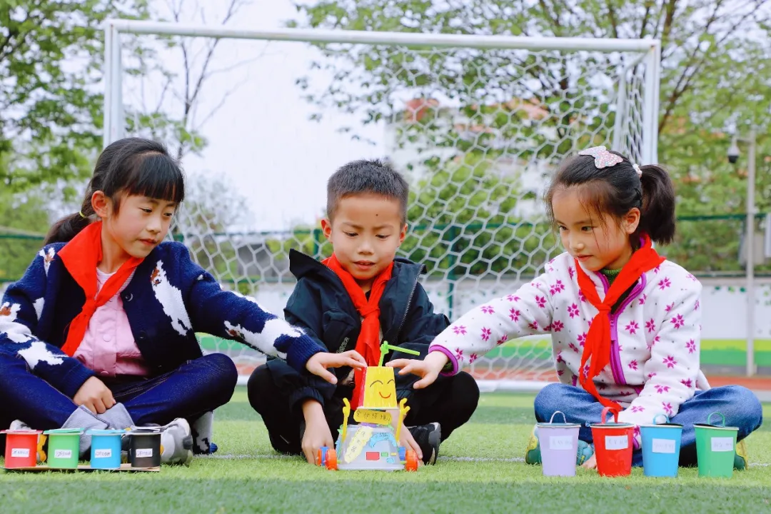 玩转科技节，开广好奇心——天府新区华中附小首届科创节活动