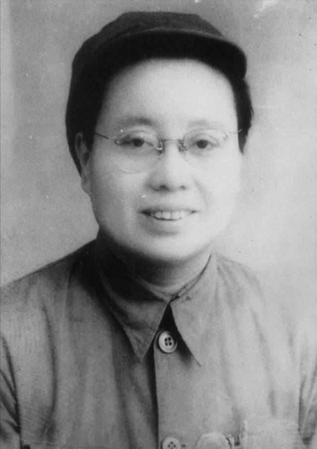 1957年，方志敏遗骸被找到，妻子向组织提了一要求：希望有张合照