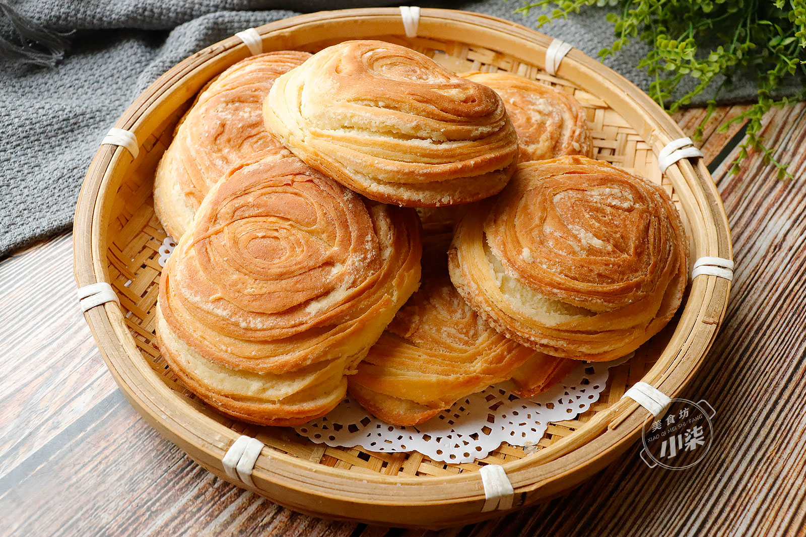 這個燒餅太香了，無技巧無難度，一切一擀層次多，香酥不膩特好吃