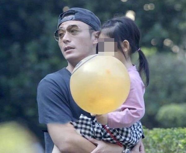 林心如談家庭與事業平衡問題，曾被曝與霍建華離婚，夫妻合體闢謠