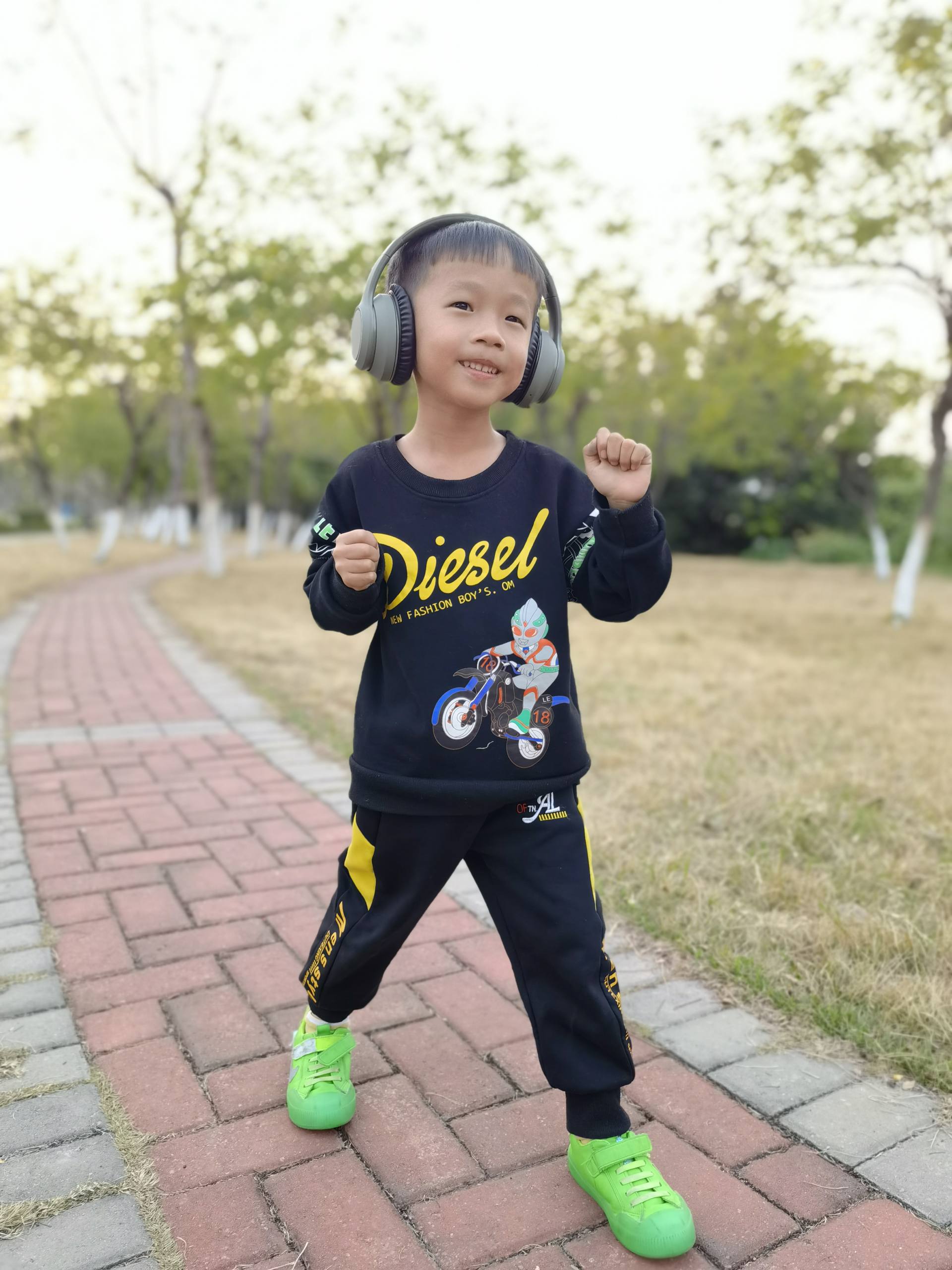 告别喧嚣，静享律动，Unionstar C20头戴式蓝牙耳机