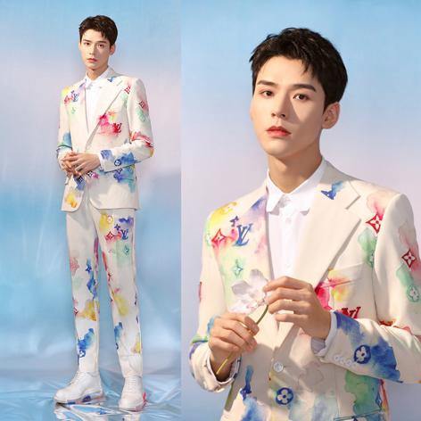 Yang Zi ＆ plum now again fit! Modelling of red carpet of 10 female stars gives birth to graph Vs essence to repair