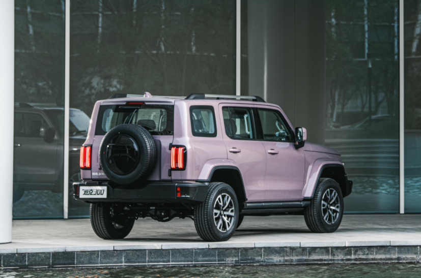 理想汽车回应座椅水银事件；新款阿斯顿·马丁跑车上市