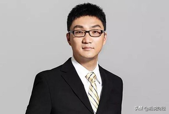 黄峥辞任董事长，股票1：10投票权失效，谁将主导拼多多未来？