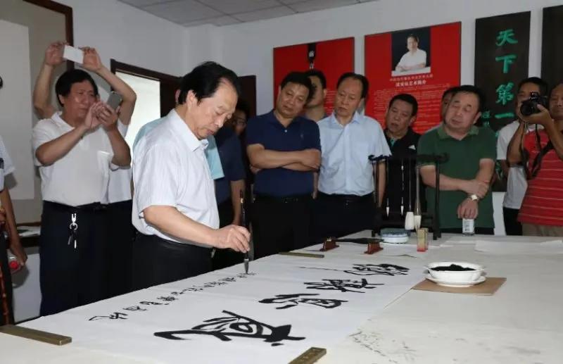 【書法大師沈安良牛年盛事】之三：巨幅書法作品再獲國家版權登記