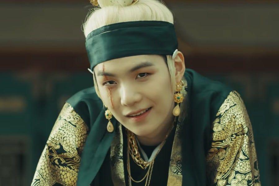 BTS金硕珍做直播透露新专辑消息：SUGA有望担任封面设计担当