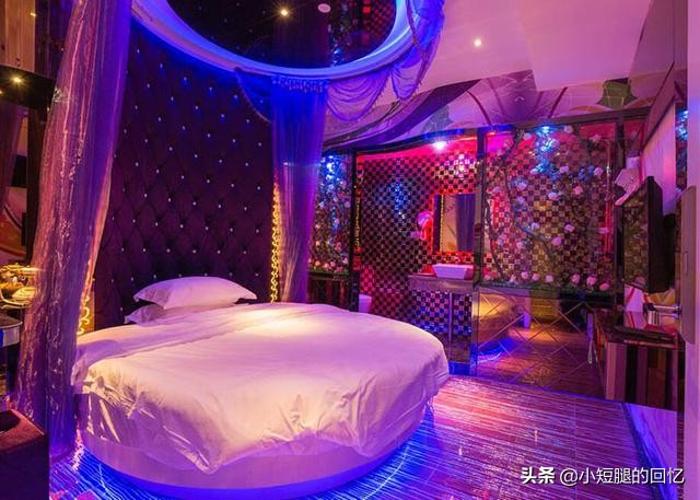 对于网红情侣酒店，也许正在“现场直播”，知