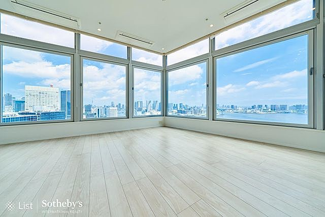 日本东京高层公寓可眺望东京湾，东京塔