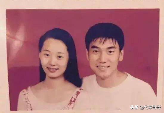 一婚娶美女歌手，二婚娶选美亚军，如今50岁不红