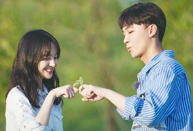 1.6万粉丝集结，要为郑爽讨公道：一个小女孩，能有什么坏心思