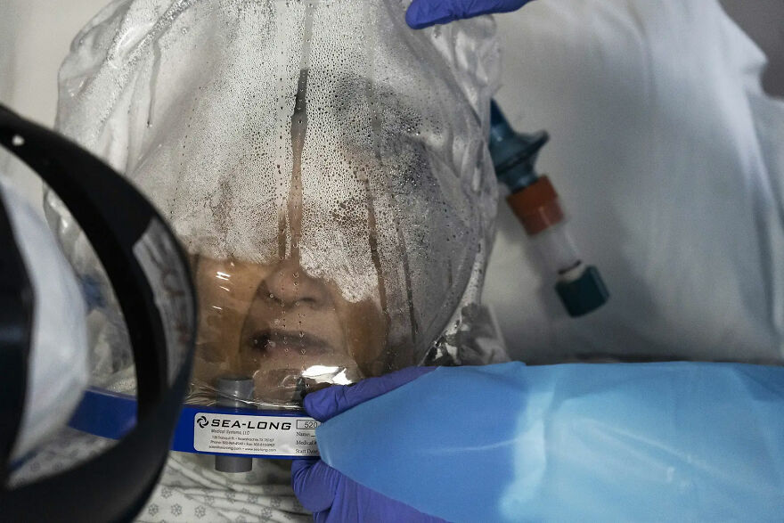 疫情下的美国，摄影师拍下当地一家医院里真实发生的画面
