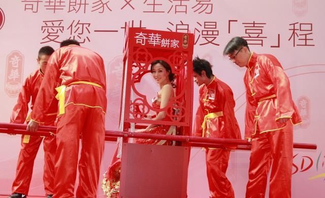 結婚當日婆婆抱怨嫁妝太少，新娘怒懟：一分彩禮沒給，咋好意思說